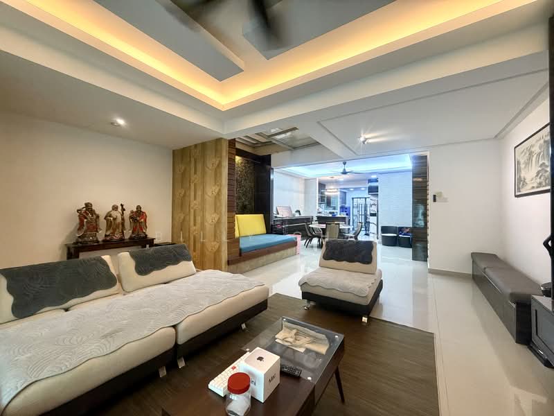 Rumah Teres 2.5 Tingkat untuk Dijual di Taman Bukit Serdang (Seri Kembangan) - Billy Chan - Living Room - PropertyGuru.com.my