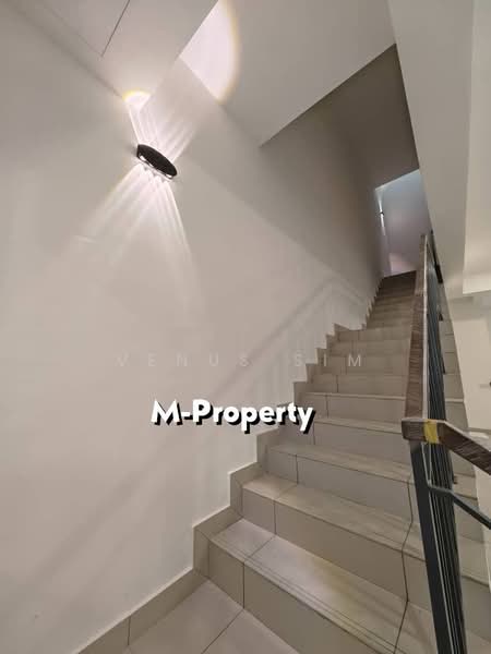 Rumah Teres 2 Tingkat untuk Disewa di Telok Panglima Garang (Selangor) - Venus Sim - Corridor - PropertyGuru.com.my