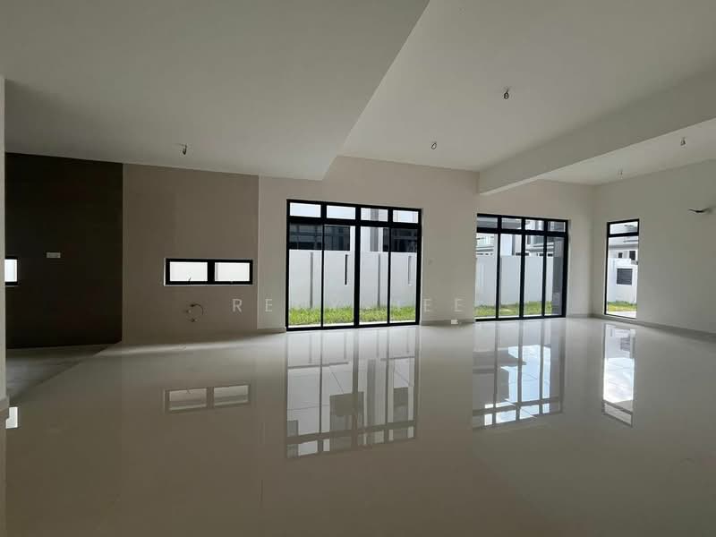 Semi-Detached House for Sale in Taman Sutera Utama (Skudai) - Reny Hee - Living Room - PropertyGuru.com.my