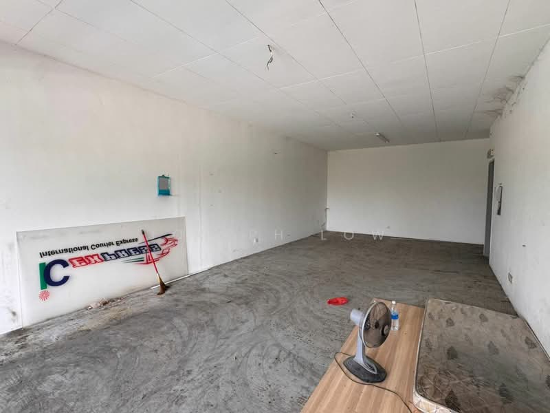 Shop for Rent in Puchong (Selangor) - Joseph Low - Interior - PropertyGuru.com.my