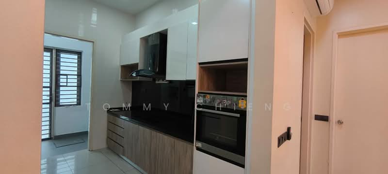 Rumah Teres 2 Tingkat untuk Disewa di Eco Majestic (Semenyih) - TOMMY CHIENG - Kitchen - PropertyGuru.com.my