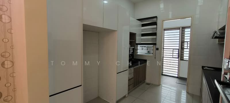 Rumah Teres 2 Tingkat untuk Disewa di Eco Majestic (Semenyih) - TOMMY CHIENG - Kitchen - PropertyGuru.com.my