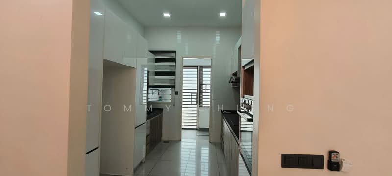 Rumah Teres 2 Tingkat untuk Disewa di Eco Majestic (Semenyih) - TOMMY CHIENG - Kitchen - PropertyGuru.com.my