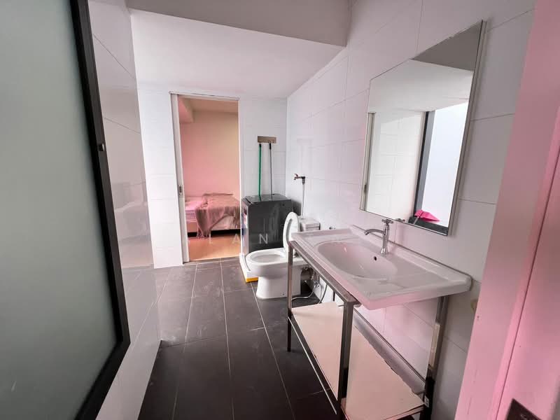 Service Residence for Rent at Halo Sunday @ Empire City - Alan Tai - Bathroom - PropertyGuru.com.my