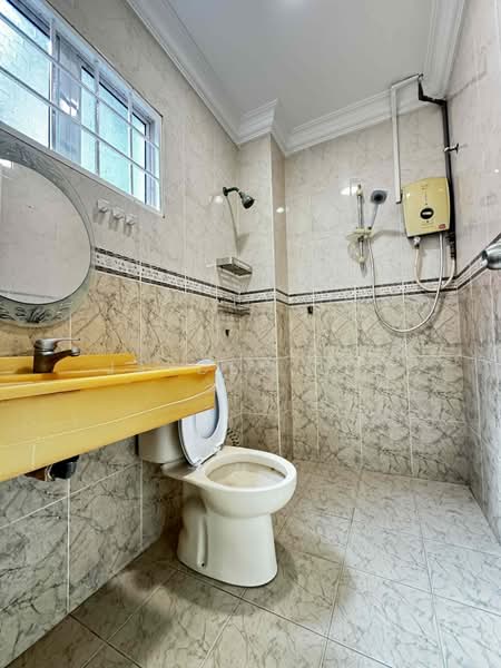 2-storey Terraced House for Sale in Taman Wawasan (Puchong) - Jayden Lee - Bathroom - PropertyGuru.com.my