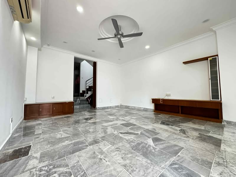 2-storey Terraced House for Sale in Taman Wawasan (Puchong) - Jayden Lee - Living Room - PropertyGuru.com.my
