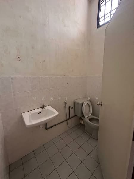 Rumah Teres 1.5 Tingkat untuk Dijual di Johor Bahru (Johor) - Mabel Lee - Bathroom - PropertyGuru.com.my