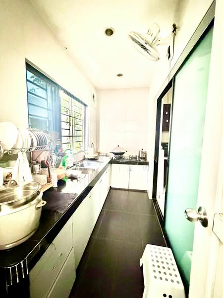 Rumah Teres 3 Tingkat untuk Dijual di Taman Tasik Damai (Sungai Besi) - Sally Anne Khoo Siew bee - Kitchen - PropertyGuru.com.my