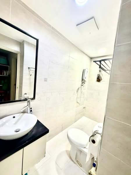 Rumah Teres 3 Tingkat untuk Dijual di Taman Tasik Damai (Sungai Besi) - Sally Anne Khoo Siew bee - Bathroom - PropertyGuru.com.my