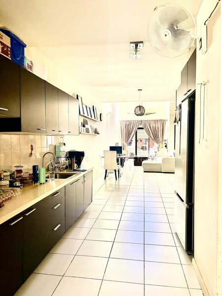 Rumah Teres 3 Tingkat untuk Dijual di Taman Tasik Damai (Sungai Besi) - Sally Anne Khoo Siew bee - Kitchen - PropertyGuru.com.my