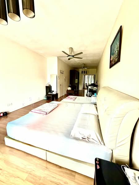 Rumah Teres 3 Tingkat untuk Dijual di Taman Tasik Damai (Sungai Besi) - Sally Anne Khoo Siew bee - Bedroom - PropertyGuru.com.my