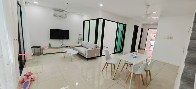 Rumah Teres 2 Tingkat untuk Disewa di Leisure Farm (Gelang Patah) - NG ZEN XI - Living Room - PropertyGuru.com.my