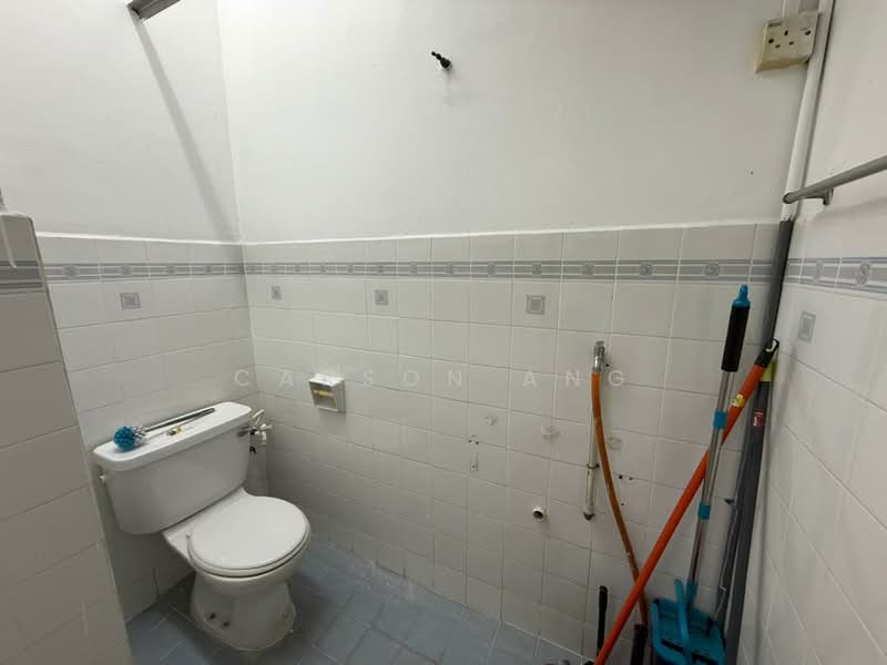 Apartment for Rent at Pantai Apartment - Carson Ang - Bathroom - PropertyGuru.com.my