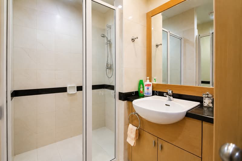 Service Residence for Sale at 3 Kia Peng - Yong Jun - Bathroom - PropertyGuru.com.my