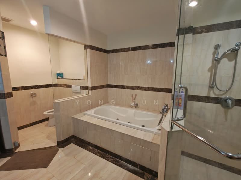 Service Residence for Sale at 3 Kia Peng - Yong Jun - Bathroom - PropertyGuru.com.my