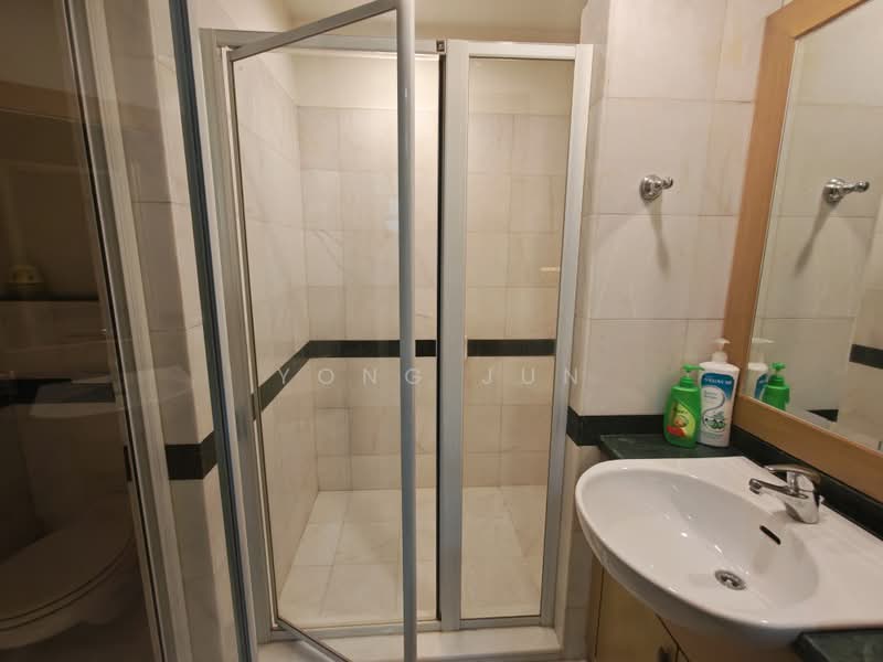 Service Residence for Sale at 3 Kia Peng - Yong Jun - Bathroom - PropertyGuru.com.my