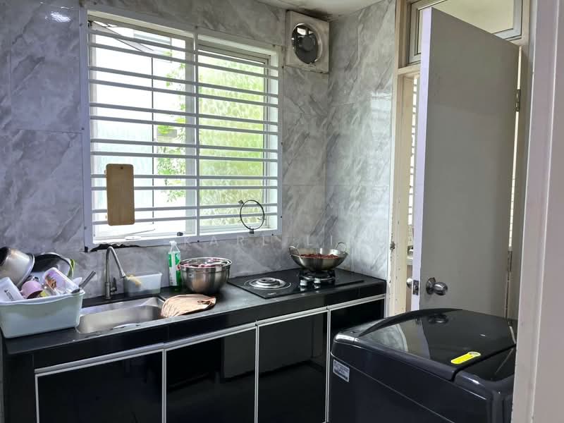 Rumah Teres 2 Tingkat untuk Dijual di Taman Ehsan Jaya (Ulu Tiram) - Karl Lim - Kitchen - PropertyGuru.com.my