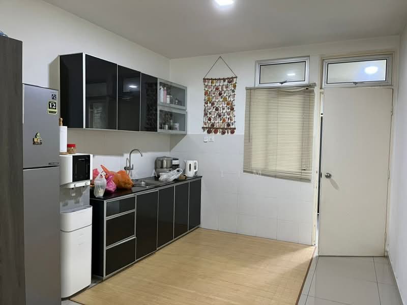 Rumah Teres 2 Tingkat untuk Dijual di Taman Ehsan Jaya (Ulu Tiram) - Karl Lim - Kitchen - PropertyGuru.com.my