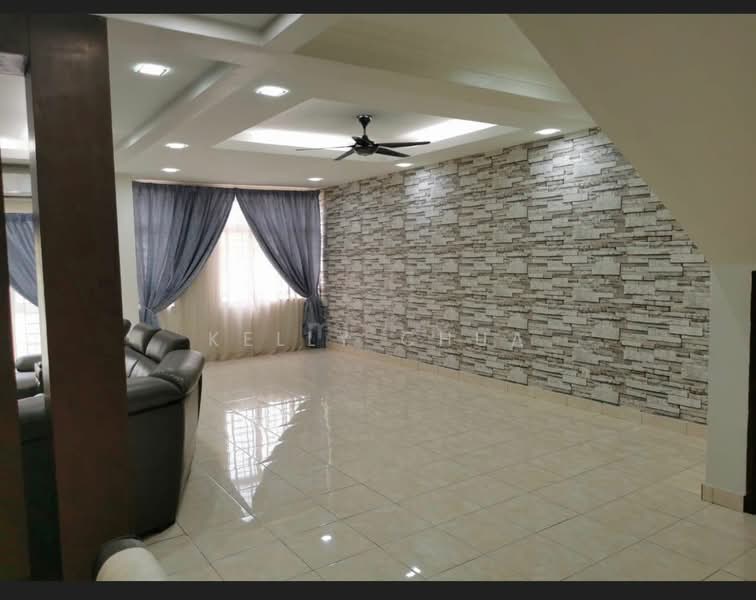 Rumah Bandar untuk Dijual di Taman Lagenda Mas (Cheras) - Kelly Chua - Living Room - PropertyGuru.com.my