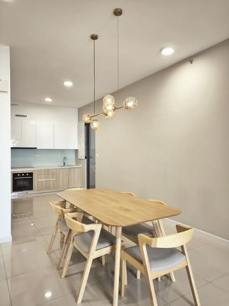 Servis Apartment untuk Disewa di Sunway Belfield - Mico Wong - Dining Room - PropertyGuru.com.my