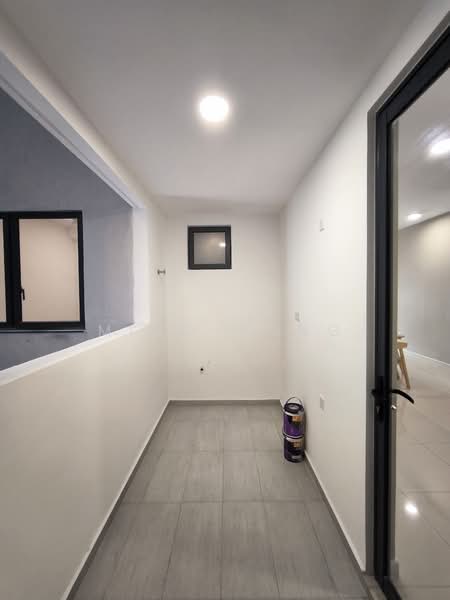 Servis Apartment untuk Disewa di Sunway Belfield - Mico Wong - Corridor - PropertyGuru.com.my