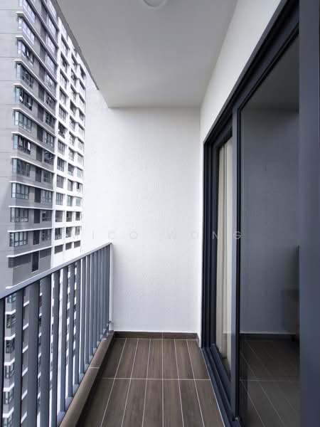 Servis Apartment untuk Disewa di Sunway Belfield - Mico Wong - Balcony - PropertyGuru.com.my