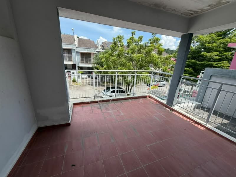 Rumah Teres 2 Tingkat untuk Dijual di Bandar Tasik Puteri (Rawang) - Andy Yap - Balcony - PropertyGuru.com.my
