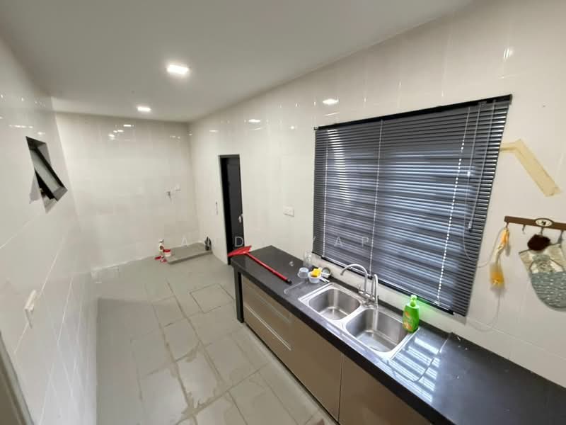 Rumah Teres 2 Tingkat untuk Dijual di Bandar Tasik Puteri (Rawang) - Andy Yap - Kitchen - PropertyGuru.com.my