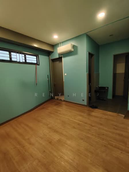 Kedai untuk Disewa di Taman Ekoperniagaan (Senai) - Reny Hee - Interior - PropertyGuru.com.my