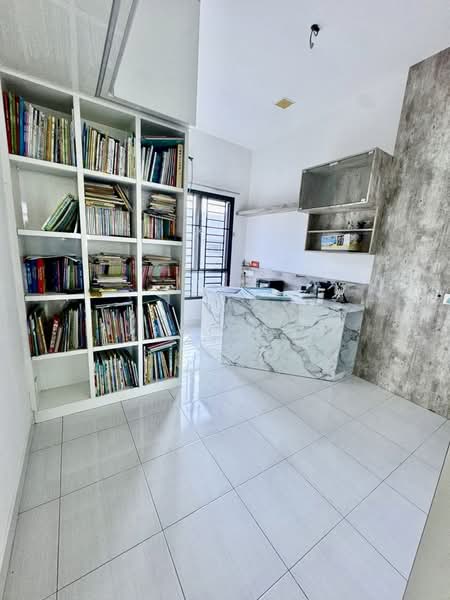 Rumah Teres 2 Tingkat untuk Dijual di Setia Tropika (Johor Bahru) - Janice . - PropertyGuru.com.my