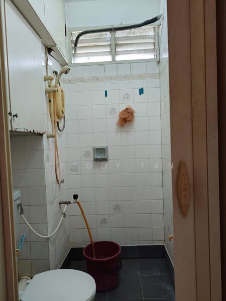 Pangsapuri untuk Disewa di Melati Apartments - Freddy Tan - Bathroom - PropertyGuru.com.my