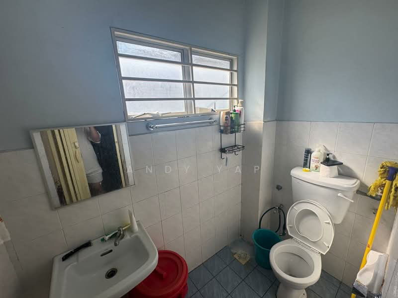Terraced House for Sale in Taman Tun Perak (Rawang) - Andy Yap - Bathroom - PropertyGuru.com.my