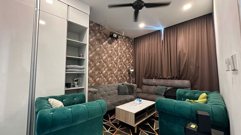 Servis Apartment untuk Dijual di Setia Sky 88 - Reny Hee - Living Room - PropertyGuru.com.my