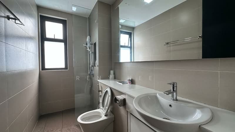Servis Apartment untuk Dijual di Setia Sky 88 - Reny Hee - Bathroom - PropertyGuru.com.my
