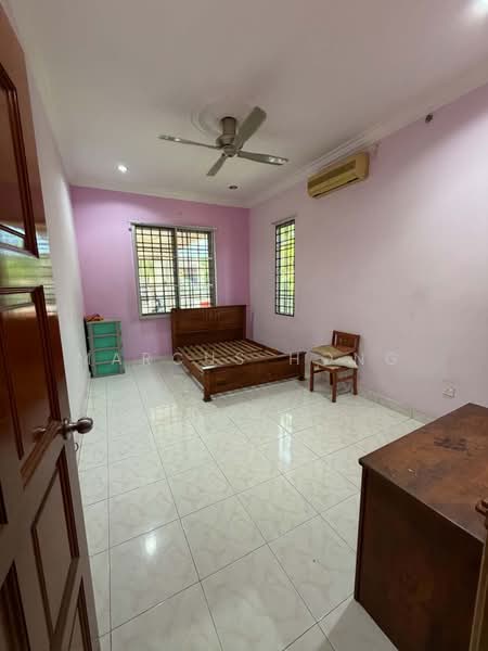 Bungalow for Sale in Taman Sri Pulai 2 (Sikamat) - Marcus Hong - Bedroom - PropertyGuru.com.my