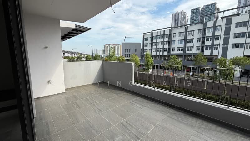 2.5-storey Terraced House for Rent in Taman Bukit Serdang (Seri Kembangan) - Koo Ying Kang - Balcony - PropertyGuru.com.my