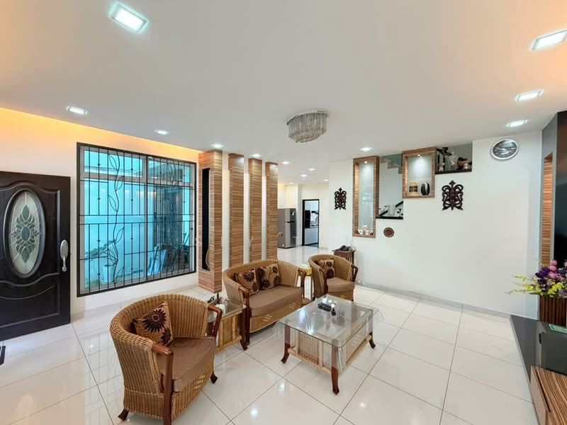 2-storey Terraced House for Sale in Setia Tropika (Johor Bahru) - Sky Tan - Living Room - PropertyGuru.com.my