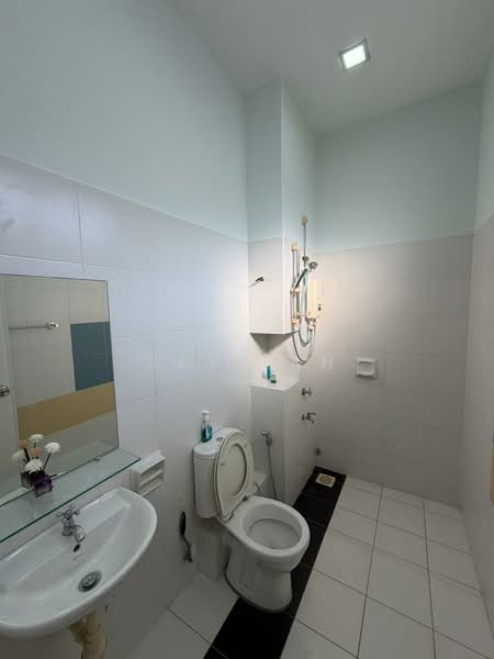 2-storey Terraced House for Sale in Setia Tropika (Johor Bahru) - Sky Tan - Bathroom - PropertyGuru.com.my