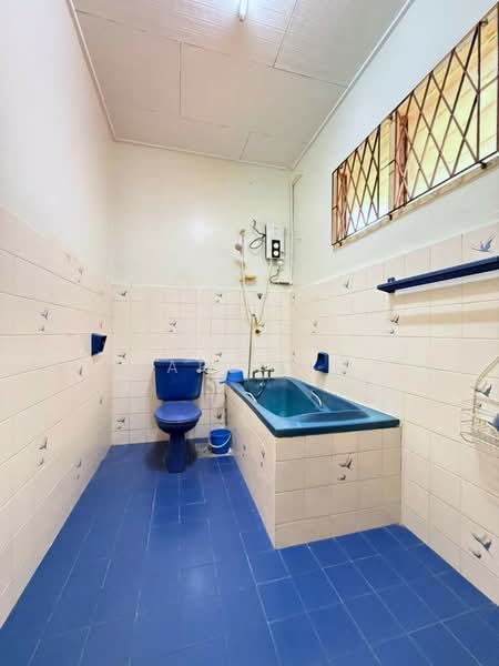 Bungalow for Sale in Taman Kebun Teh (Johor Bahru) - Karl Lim - Bathroom - PropertyGuru.com.my