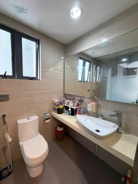 Service Residence for Rent at Eve Suite / NZX Square - Koo Ying Kang - Bathroom - PropertyGuru.com.my