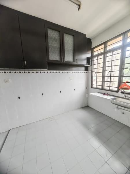 Kondominium untuk Disewa di Azuria Condominium - Weng Sern - Kitchen - PropertyGuru.com.my