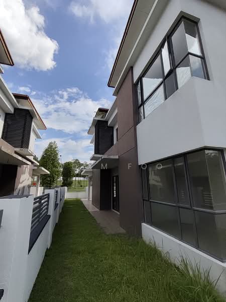 Semi-Detached House for Sale in Rawang (Selangor) - Adam Foo - Exterior - PropertyGuru.com.my
