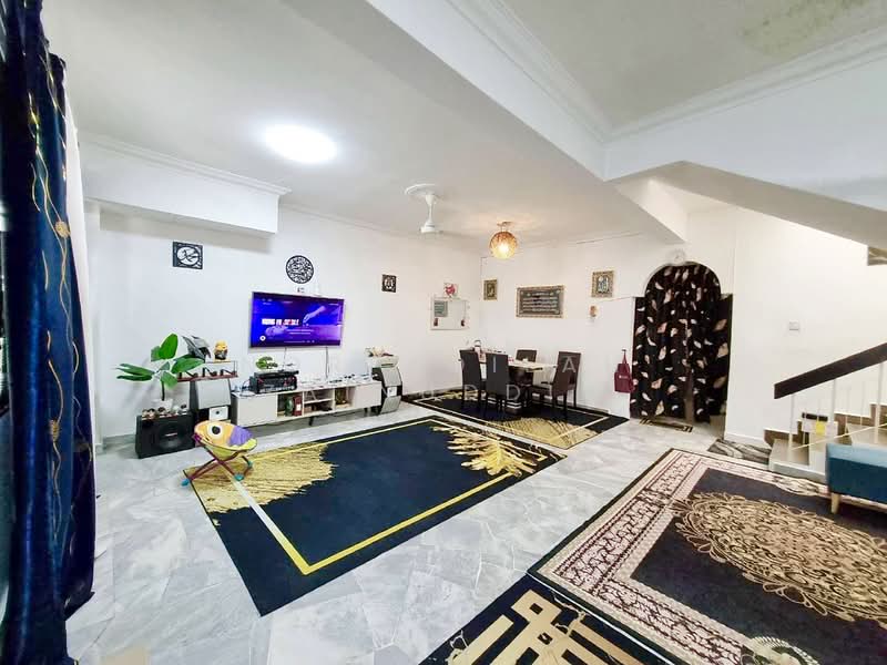 Rumah Teres 2 Tingkat untuk Dijual di TTDI Jaya (Shah Alam) - NORFADILAH ZAINUDDIN - Living Room - PropertyGuru.com.my
