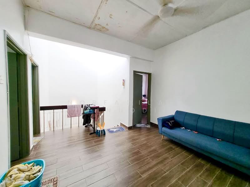 Rumah Teres 2 Tingkat untuk Dijual di TTDI Jaya (Shah Alam) - NORFADILAH ZAINUDDIN - Living Room - PropertyGuru.com.my