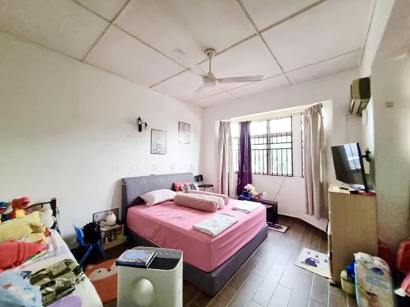 Rumah Teres 2 Tingkat untuk Dijual di TTDI Jaya (Shah Alam) - NORFADILAH ZAINUDDIN - Bedroom - PropertyGuru.com.my