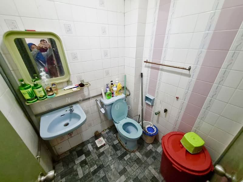 Rumah Teres 2 Tingkat untuk Dijual di TTDI Jaya (Shah Alam) - NORFADILAH ZAINUDDIN - Bathroom - PropertyGuru.com.my