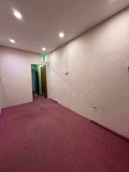 Shop for Rent in Taman Johor Jaya (Johor Bahru) - Reny Hee - Interior - PropertyGuru.com.my