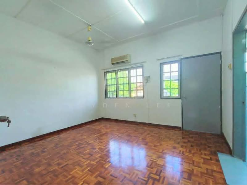 Rumah Teres 2 Tingkat untuk Disewa di BANDAR PUCHONG JAYA (Puchong) - Jayden Lee - Living Room - PropertyGuru.com.my