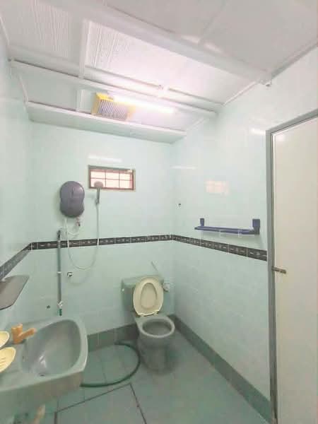 Rumah Teres 2 Tingkat untuk Disewa di BANDAR PUCHONG JAYA (Puchong) - Jayden Lee - Bathroom - PropertyGuru.com.my