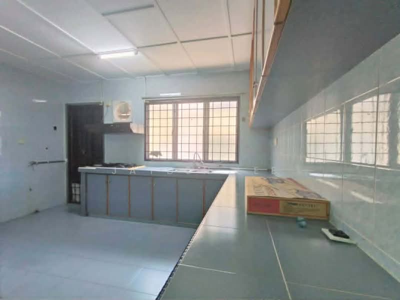 Rumah Teres 2 Tingkat untuk Disewa di BANDAR PUCHONG JAYA (Puchong) - Jayden Lee - Kitchen - PropertyGuru.com.my